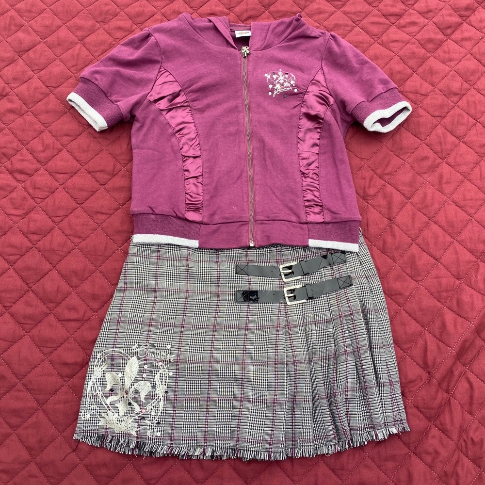 Hannah Montana sweat top and skirt outfit